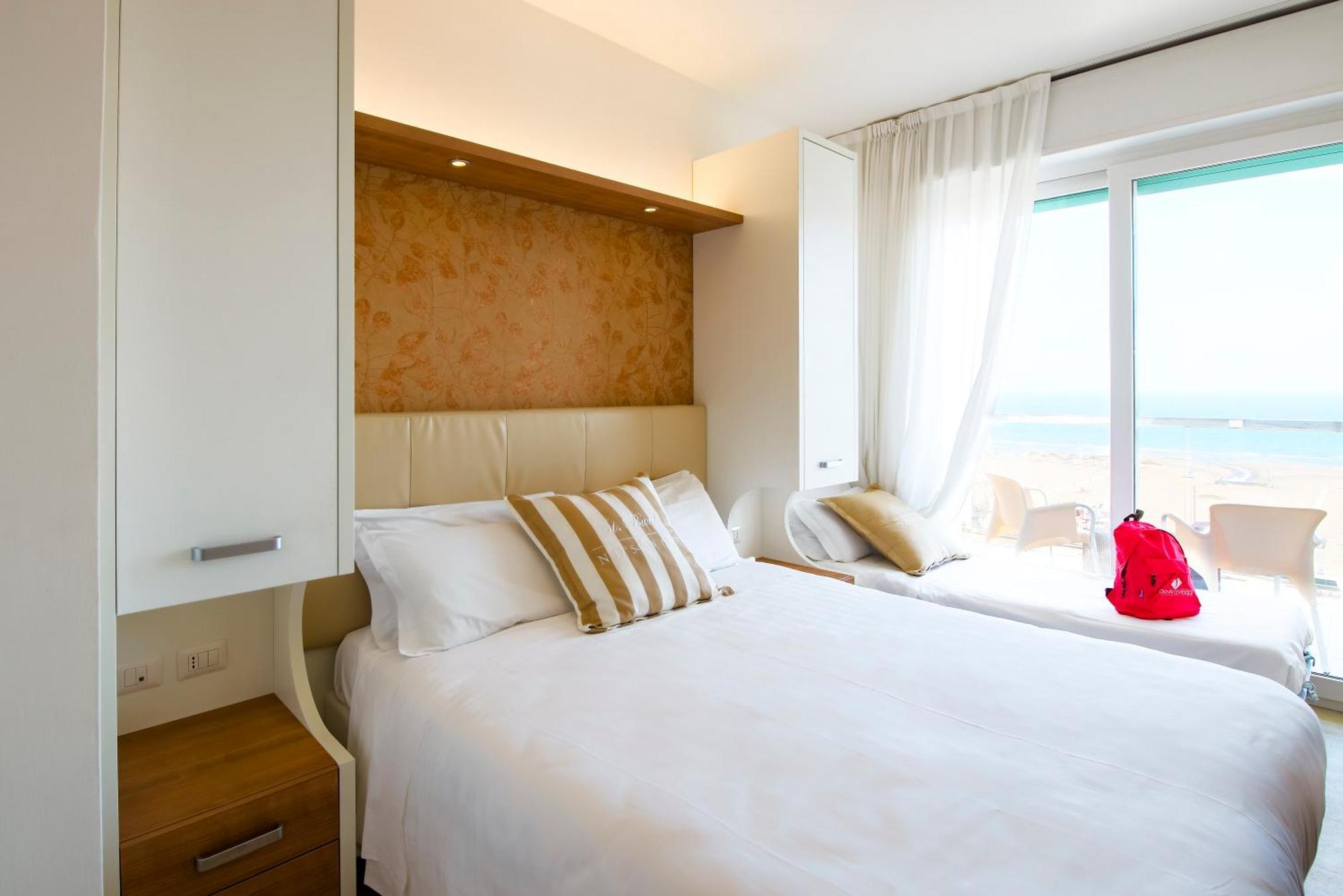 Eurhotel Ріміні Екстер'єр фото