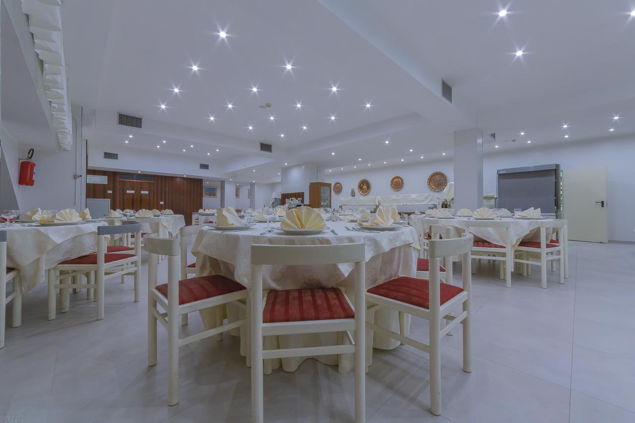 Eurhotel Ріміні Екстер'єр фото