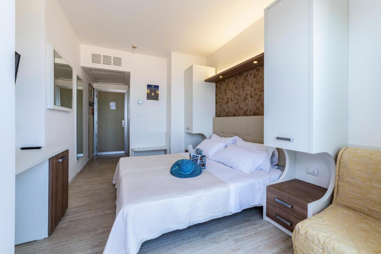 Eurhotel Ріміні Екстер'єр фото